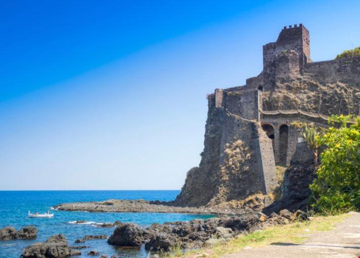 La Petite Maison Aci Castello Buitenkant foto