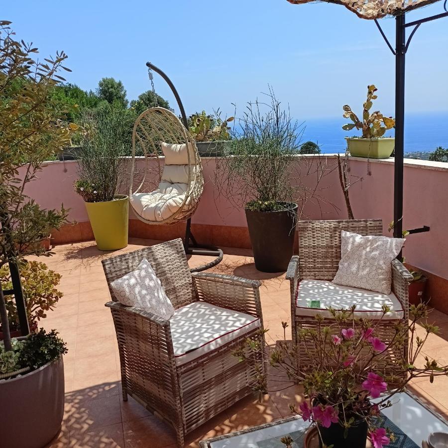La Petite Maison Aci Castello Buitenkant foto